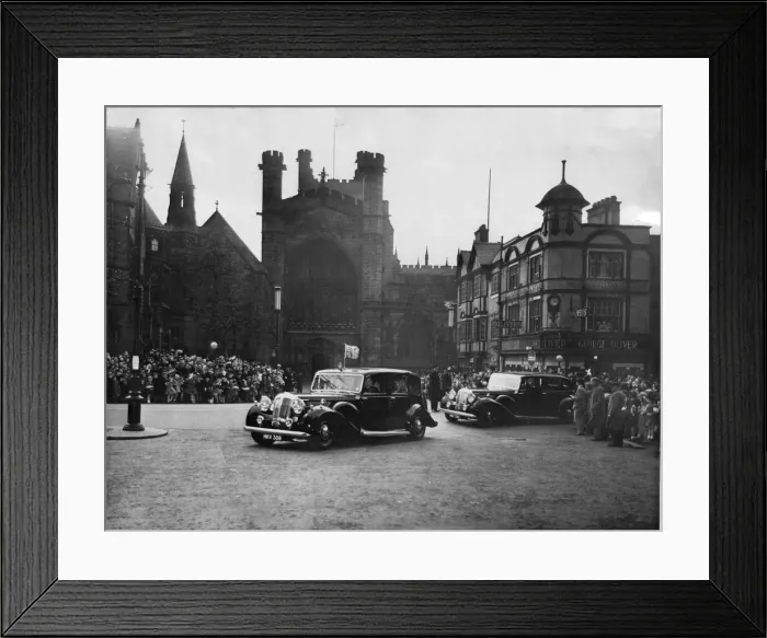 Framed Print : Princess Elizabeth at Chester. The Royal car arriving at the Cathedral, Chester Framed Print : Princess Elizabeth at Chester. The Royal car arriving at the Cathedral, Chester