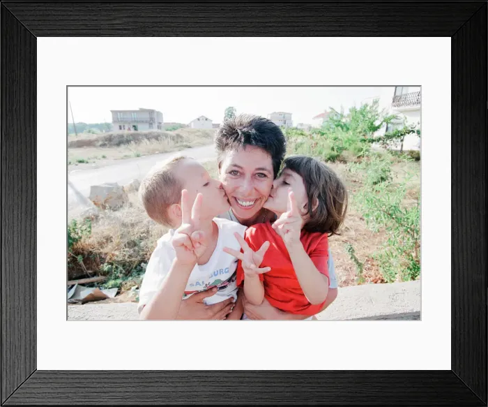 Framed Print : Sally Becker, British Aid Worker pictured August 1993. Returns to Mostar Framed Print : Sally Becker, British Aid Worker pictured August 1993. Returns to Mostar