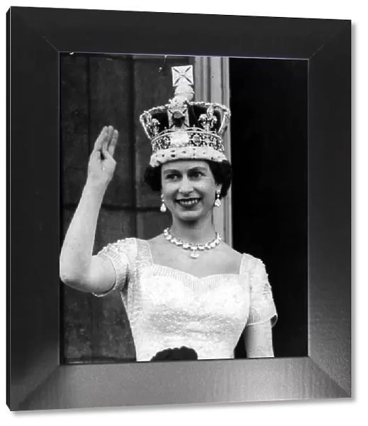 Queen Elizabeth on the balcony at Buckingham Palace after her Coronation at Westminster