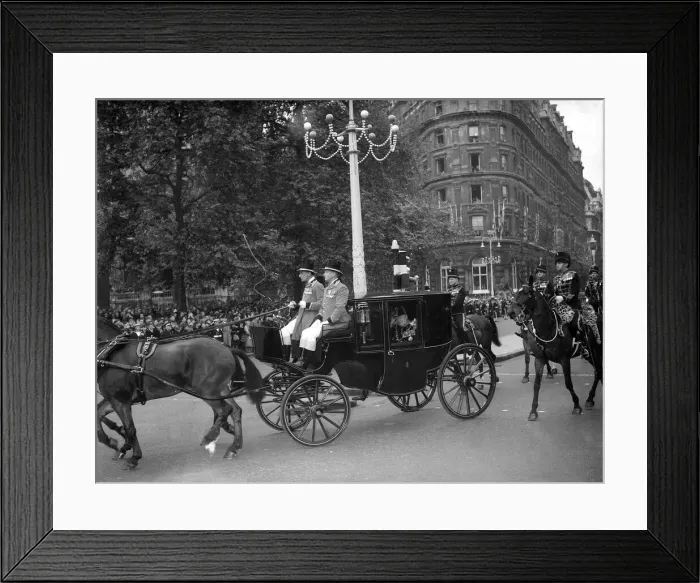 Framed Print : Queen Elizabeth ll Coronation June 1953 Views of Procession Sir Winston Framed Print : Queen Elizabeth ll Coronation June 1953 Views of Procession Sir Winston