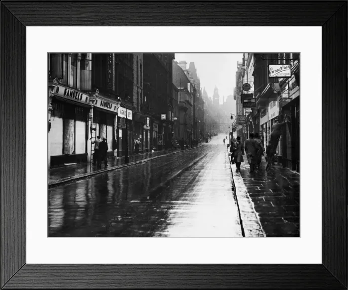 Framed Print : King Street, Manchester. 10th November 1936 Framed Print : King Street, Manchester. 10th November 1936