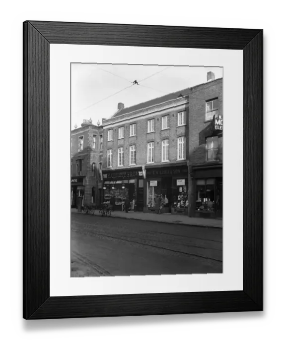Framed Print : Hammett Brothers new butcher shop, in Uxbridge High Street 19th December 1932 Framed Print : Hammett Brothers new butcher shop, in Uxbridge High Street 19th December 1932