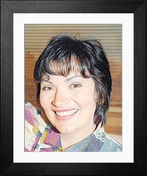 : LORRAINE KELLY crop : LORRAINE KELLY crop
