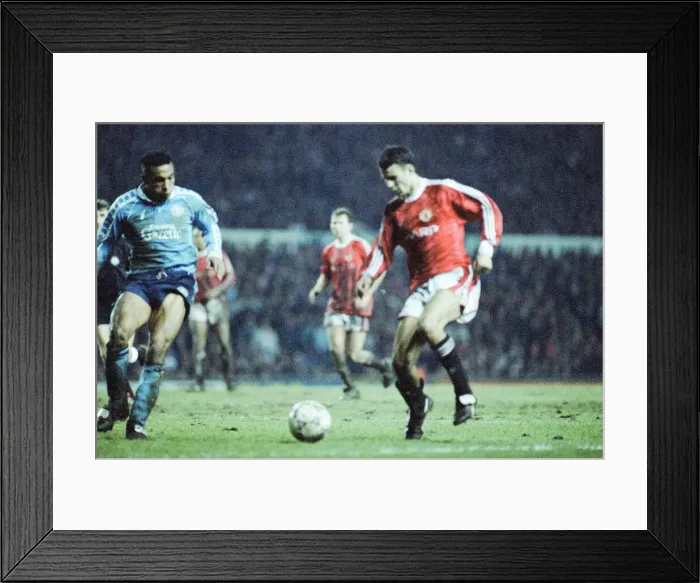 Framed Print : Man United 2-1 Middlesbrough, League Cup match at Old Trafford, Wednesday 11th March 1992 Framed Print : Man United 2-1 Middlesbrough, League Cup match at Old Trafford, Wednesday 11th March 1992