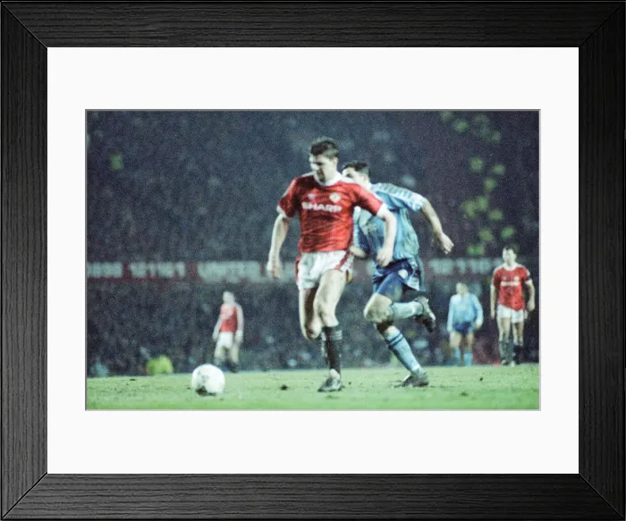 Framed Print : Man United 2-1 Middlesbrough, League Cup match at Old Trafford, Wednesday 11th March 1992 Framed Print : Man United 2-1 Middlesbrough, League Cup match at Old Trafford, Wednesday 11th March 1992