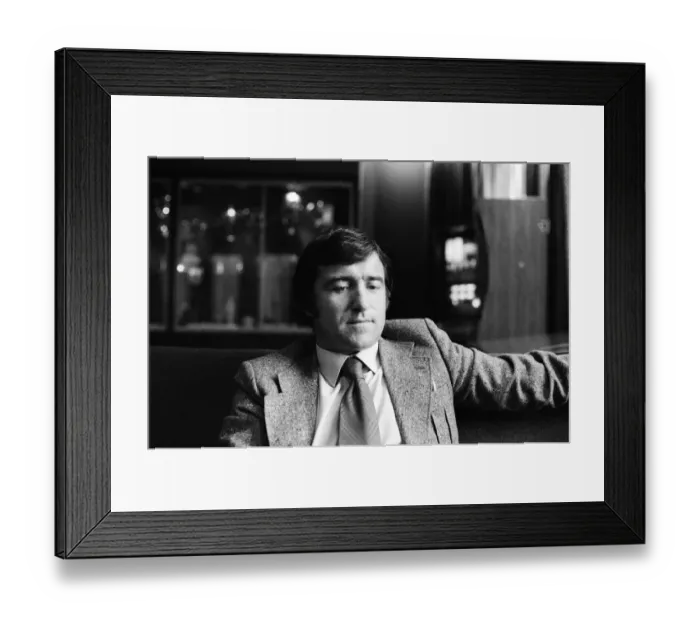 Framed Print : Terry Venables - Crystal Palace football manager pictured for The Daily Mirror