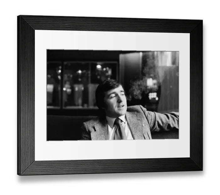 Framed Print : Terry Venables - Crystal Palace football manager pictured for The Daily Mirror Framed Print : Terry Venables - Crystal Palace football manager pictured for The Daily Mirror