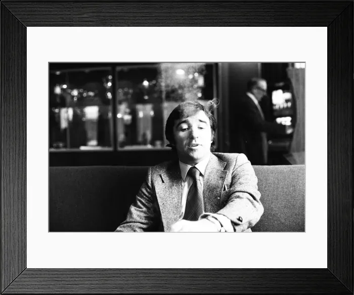 Framed Print : Terry Venables - Crystal Palace football manager pictured for The Daily Mirror