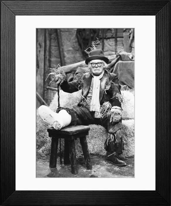 Framed Print : Mike Yarwood. TV Celebrity and Impersonator, playing Labour politician Michael Foot Framed Print : Mike Yarwood. TV Celebrity and Impersonator, playing Labour politician Michael Foot