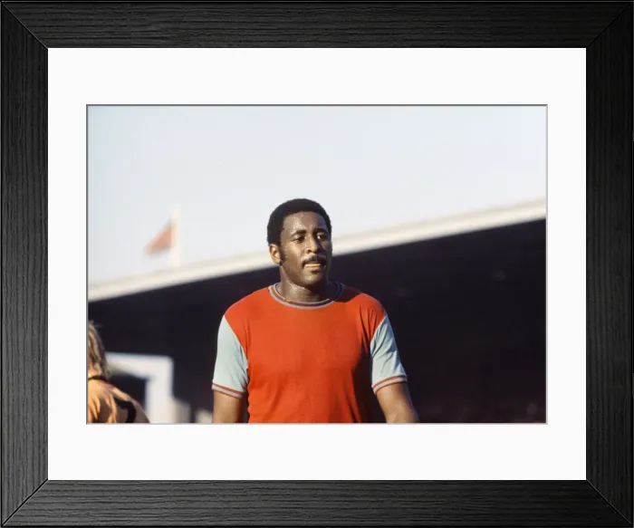 Framed Print : English League Division One match at Upton Park. West Ham United 1 v Wolverhampton Framed Print : English League Division One match at Upton Park. West Ham United 1 v Wolverhampton