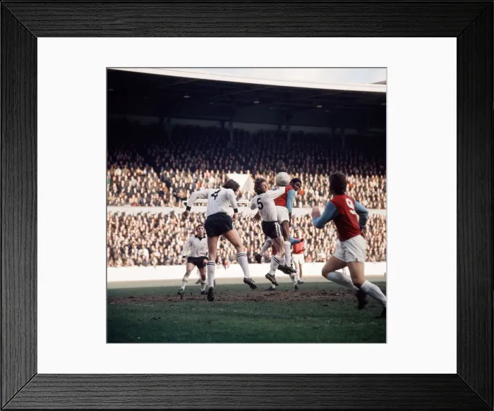 Framed Print : FA Cup Fourth Round Replay match at Upton Park. West Ham United 3 v Hereford United