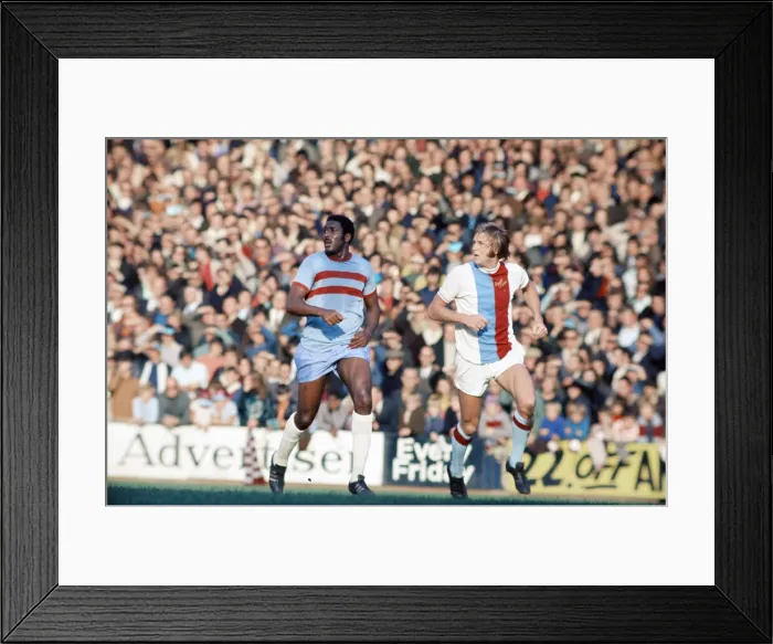 Framed Print : English League Division One match at Selhurst Park. Crystal Palace 0 v West Ham Framed Print : English League Division One match at Selhurst Park. Crystal Palace 0 v West Ham