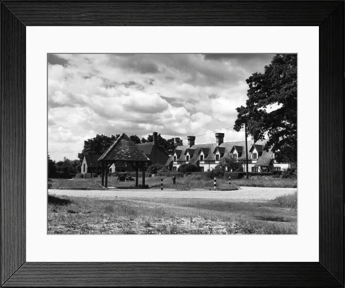 Framed Print : General view of the Village green at Tewin in Hertfordshire. Circa 1950