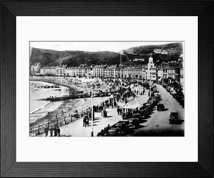 Framed Print : Aberystwyth beach and promenade. 1930s