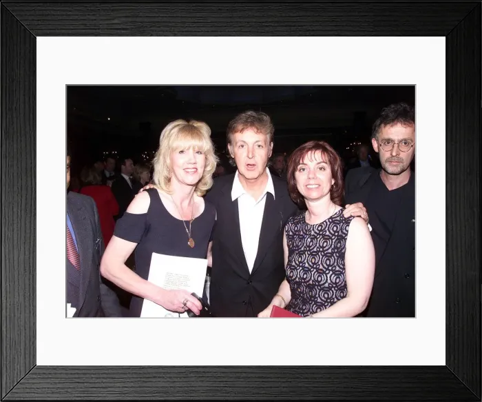 Framed Print : Winners of the Mirror Pride of Britain Awards May 1999 at the Dorchester Hotel Framed Print : Winners of the Mirror Pride of Britain Awards May 1999 at the Dorchester Hotel