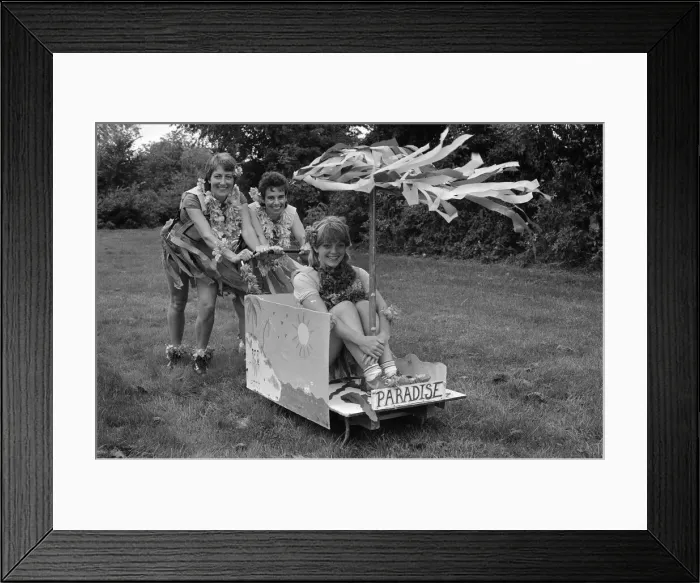 Framed Print : Pram Race, Lambourn, Berkshire, October 1985
