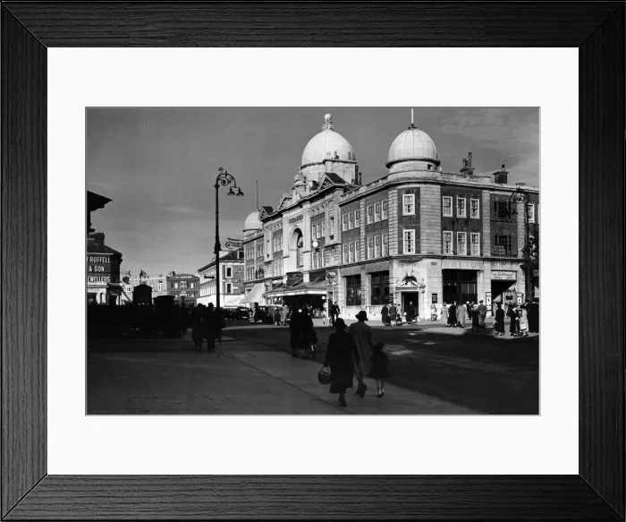 Framed Print : Opera House, Mount Pleasant Road, Royal Tunbridge Wells. 5th November 1935