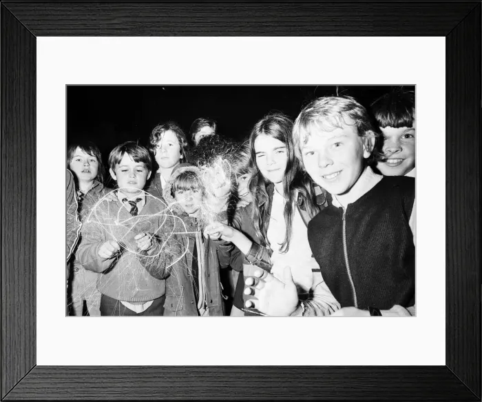 Framed Print : Bonfire Night, Reading, Berkshire, November 1975 Framed Print : Bonfire Night, Reading, Berkshire, November 1975