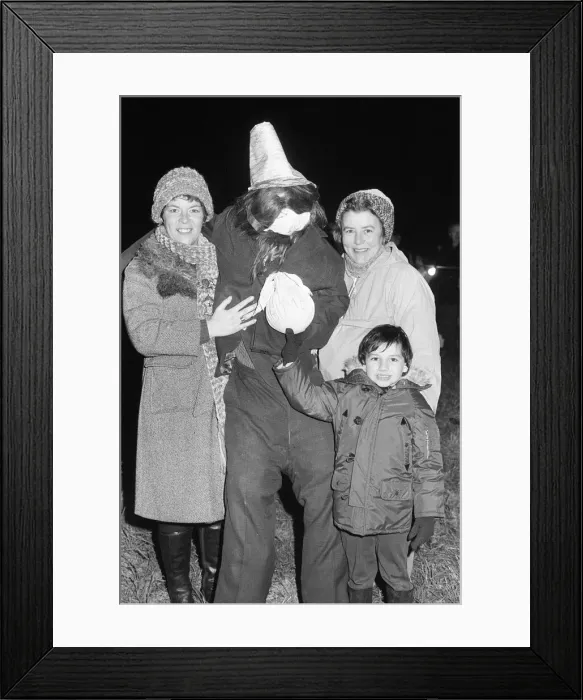 Framed Print : Bonfire Night at Waterloo Meadows park, Reading, Berkshire, November 1980
