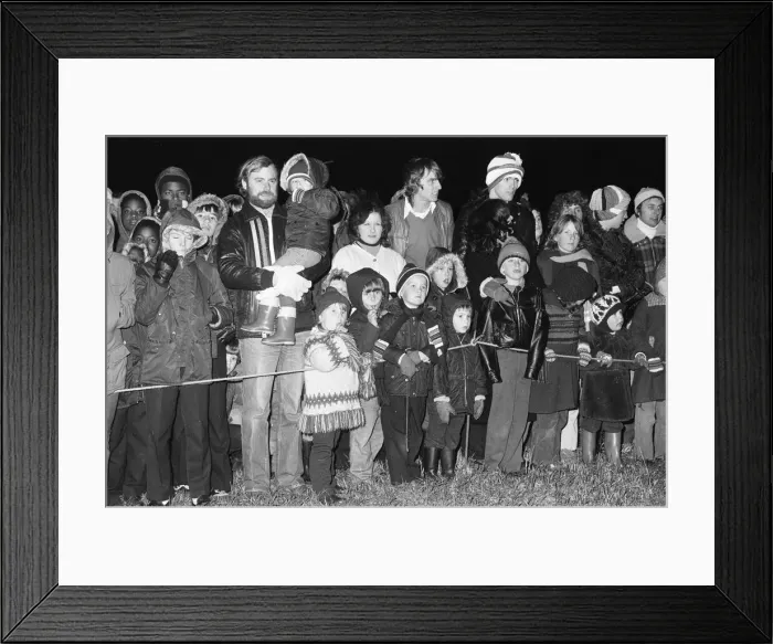 Framed Print : Bonfire Night at Waterloo Meadows park, Reading, Berkshire, November 1980
