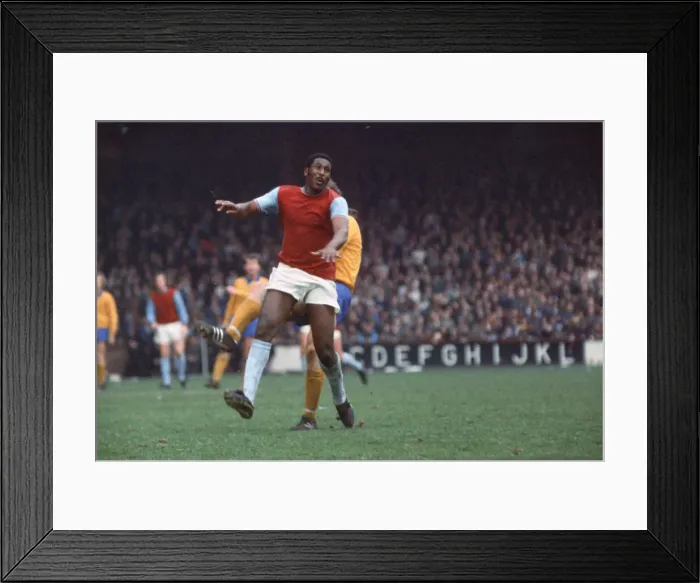 Framed Print : English League Division One match at Upton Park. West Ham United 2 v Everton 0 Framed Print : English League Division One match at Upton Park. West Ham United 2 v Everton 0