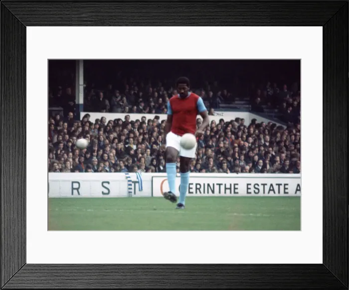 Framed Print : English League Division One match at Goodison Park. Everton 1 v West Ham United 0