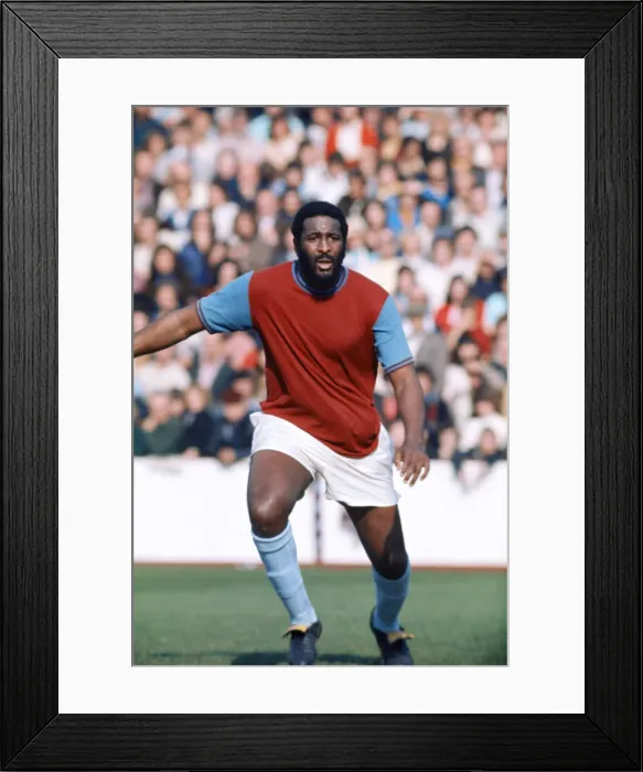 Framed Print : West Ham United footballer Clyde Best in action during a league match at Upton Park Framed Print : West Ham United footballer Clyde Best in action during a league match at Upton Park
