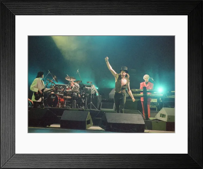 Framed Print : Duran Duran in concert Pictures circa 14th March 1989 The group