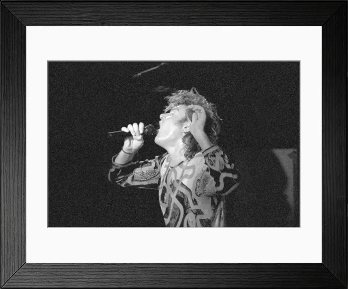 Framed Print : Simon Le Bon singing with his band Duran Duran live on the 11th November 1988
