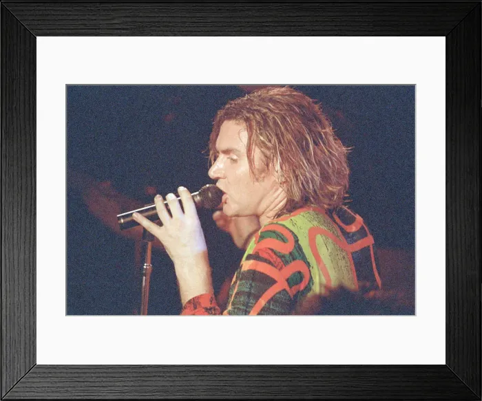 Framed Print : Simon Le Bon singing with his band Duran Duran live on the 11th November 1988 Framed Print : Simon Le Bon singing with his band Duran Duran live on the 11th November 1988