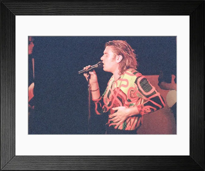 Framed Print : Simon Le Bon singing with his band Duran Duran live on the 11th November 1988