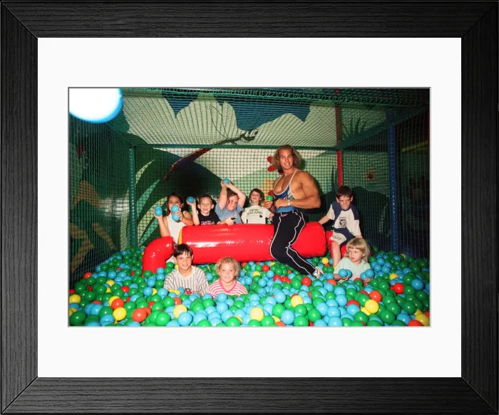 Framed Print : Hunter from Gladiators at the Meadway Sports Centre. 27th July 1995 Framed Print : Hunter from Gladiators at the Meadway Sports Centre. 27th July 1995