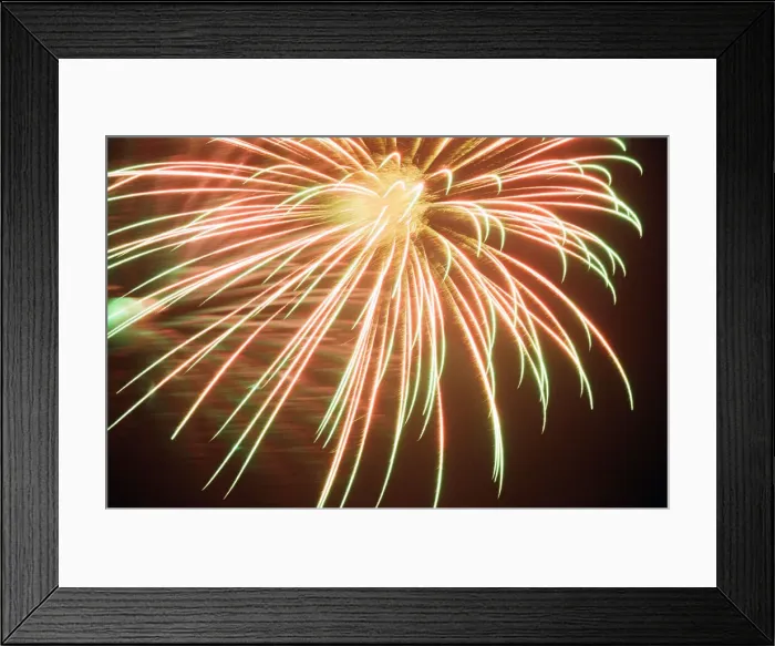 Framed Print : Fireworks, Kings Meadow park, Reading, Berkshire, 4th November 1995 Framed Print : Fireworks, Kings Meadow park, Reading, Berkshire, 4th November 1995