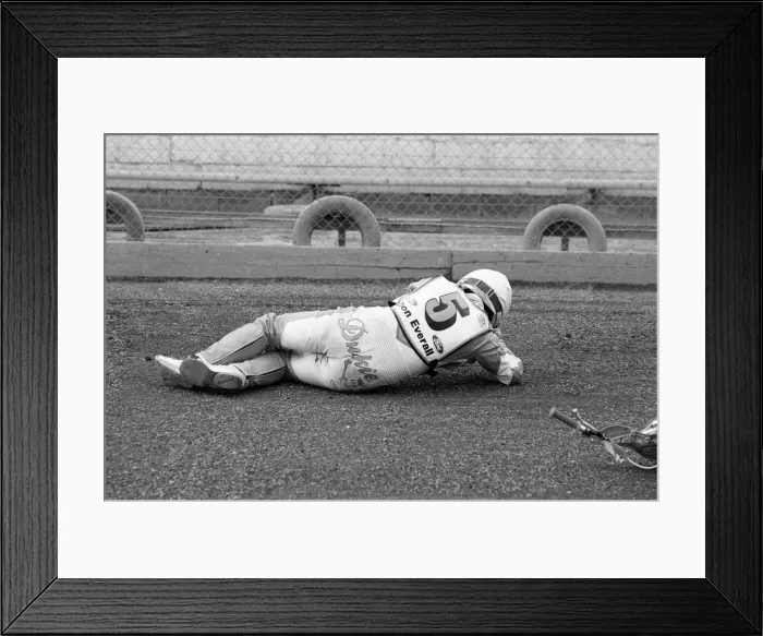 Framed Print : Speedway, Reading v Wolverhampton, at the Smallmead Stadium, Reading, 24th August 1992 Framed Print : Speedway, Reading v Wolverhampton, at the Smallmead Stadium, Reading, 24th August 1992