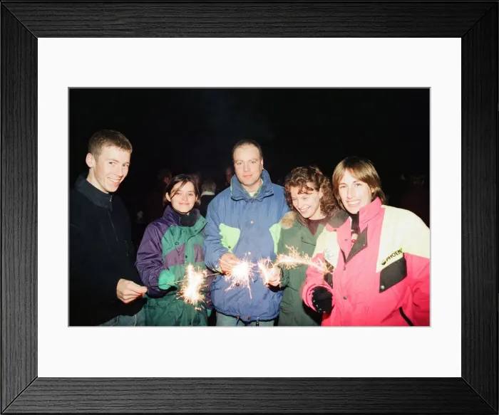 Framed Print : Fireworks, Kings Meadow park, Reading, Berkshire, 4th November 1995 Framed Print : Fireworks, Kings Meadow park, Reading, Berkshire, 4th November 1995