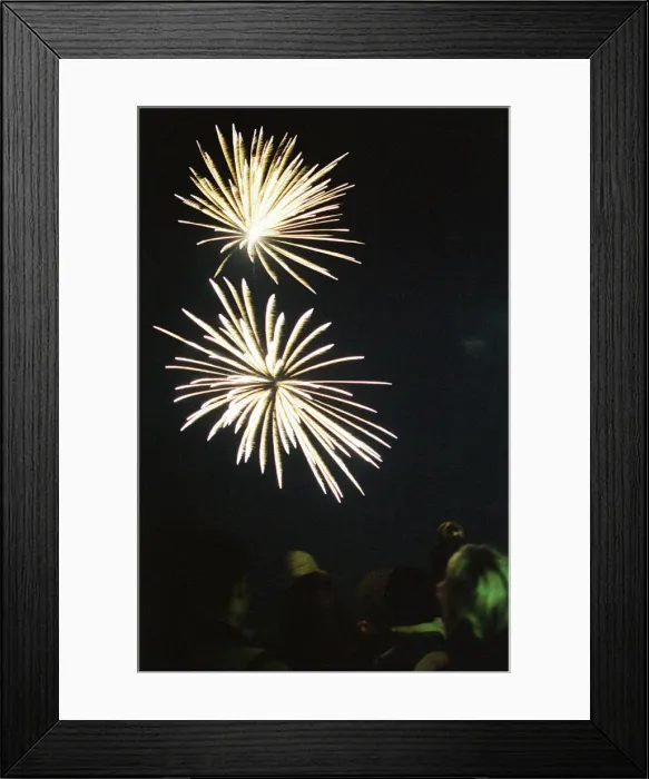 Framed Print : Round Table Fireworks, Kings Meadow park, Reading, Berkshire, 3rd November 1990 Framed Print : Round Table Fireworks, Kings Meadow park, Reading, Berkshire, 3rd November 1990