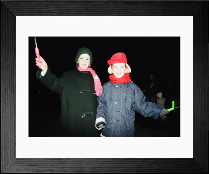 Framed Print : Fireworks, Kings Meadow park, Reading, Berkshire, 4th November 1995 Framed Print : Fireworks, Kings Meadow park, Reading, Berkshire, 4th November 1995