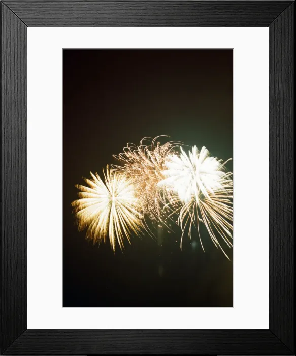Framed Print : Fireworks, Kings Meadow park, Reading, Berkshire, 4th November 1995 Framed Print : Fireworks, Kings Meadow park, Reading, Berkshire, 4th November 1995