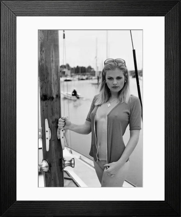 Framed Print : Denise Perry, Glamour Model, 11th June 1976 Framed Print : Denise Perry, Glamour Model, 11th June 1976