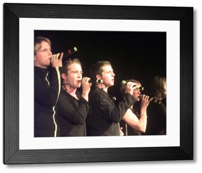 Framed Print : Smash hits 37 John Reavenall 24 / 11 / 99. Smash Hits Roadshow at the ICC. Westlife Framed Print : Smash hits 37 John Reavenall 24 / 11 / 99. Smash Hits Roadshow at the ICC. Westlife