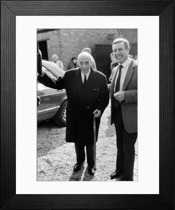 Framed Print : Grand National Winner, Maori Venture and owner Jim Joel Framed Print : Grand National Winner, Maori Venture and owner Jim Joel