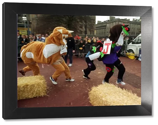 Pantomime horse race at George Square Glasgow with Grant Stott and John Leslie