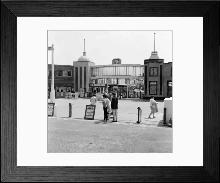 Framed Print : Clacton-on-Sea, Essex. 23rd July 1967 Framed Print : Clacton-on-Sea, Essex. 23rd July 1967
