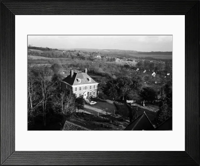 Framed Print : Village scenes in Chilham, Kent. 12th December 1961 Framed Print : Village scenes in Chilham, Kent. 12th December 1961