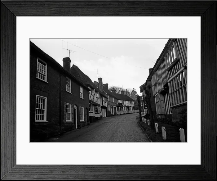 Framed Print : Village scenes in Chilham, Kent. 12th December 1961 Framed Print : Village scenes in Chilham, Kent. 12th December 1961
