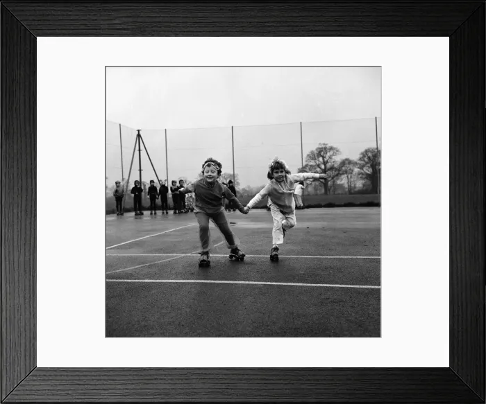 Framed Print : Children at Court Lodge Primary School, Horley, Surrey, will perform their pantomime Framed Print : Children at Court Lodge Primary School, Horley, Surrey, will perform their pantomime
