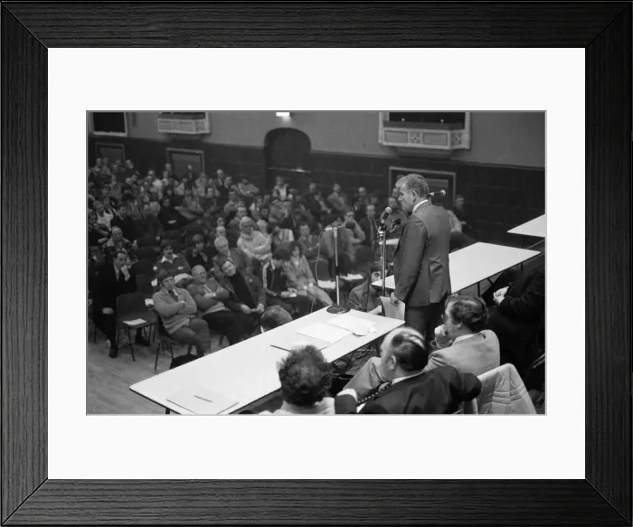 Framed Print : Workers from Round Oak Steelworks, Brierley Hill, West Midlands Framed Print : Workers from Round Oak Steelworks, Brierley Hill, West Midlands