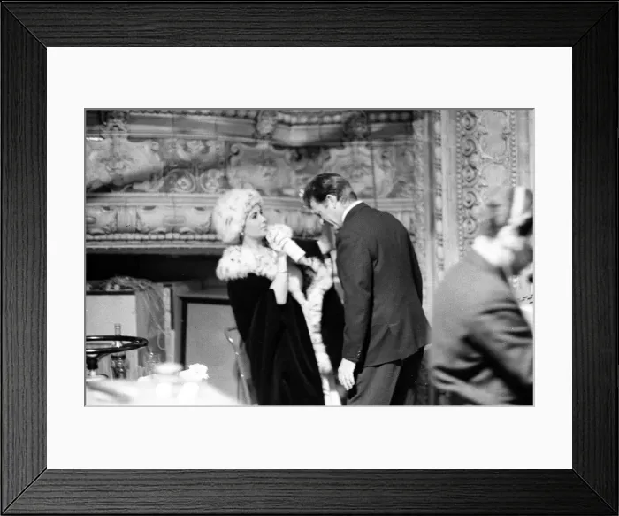 Framed Print : Elizabeth Taylor and Richard Burton on the television set where Richard is filming a Framed Print : Elizabeth Taylor and Richard Burton on the television set where Richard is filming a
