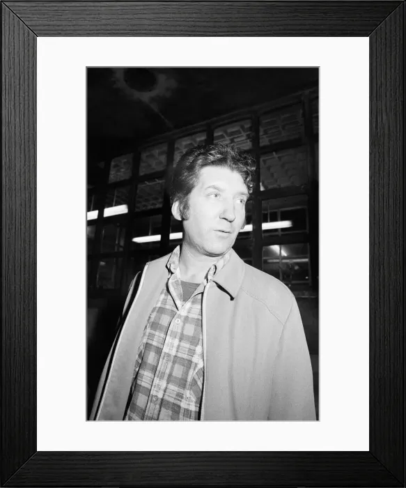 Framed Print : Round Oak Steelworks, Brierley Hill, West Midlands, 17th November 1982 Framed Print : Round Oak Steelworks, Brierley Hill, West Midlands, 17th November 1982
