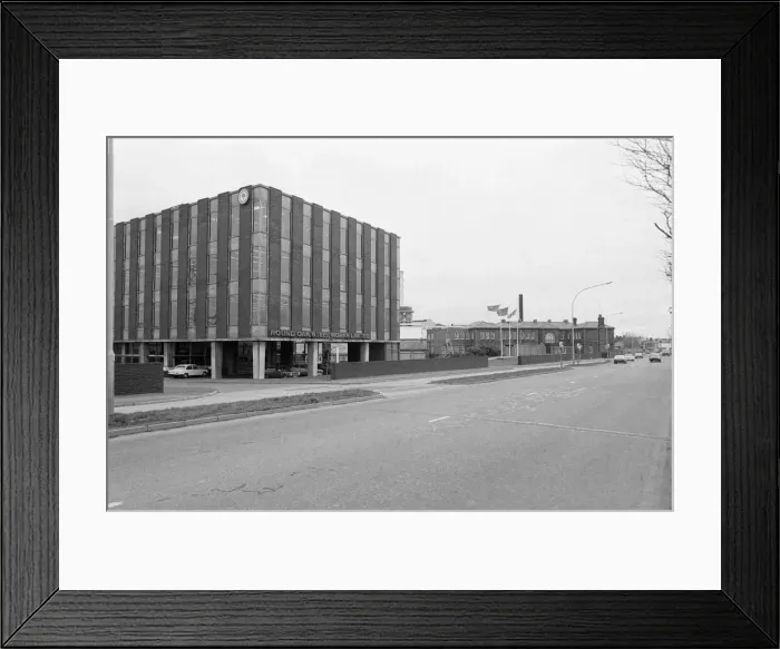 Framed Print : Round Oak Steelworks, Brierley Hill, West Midlands, 17th November 1982